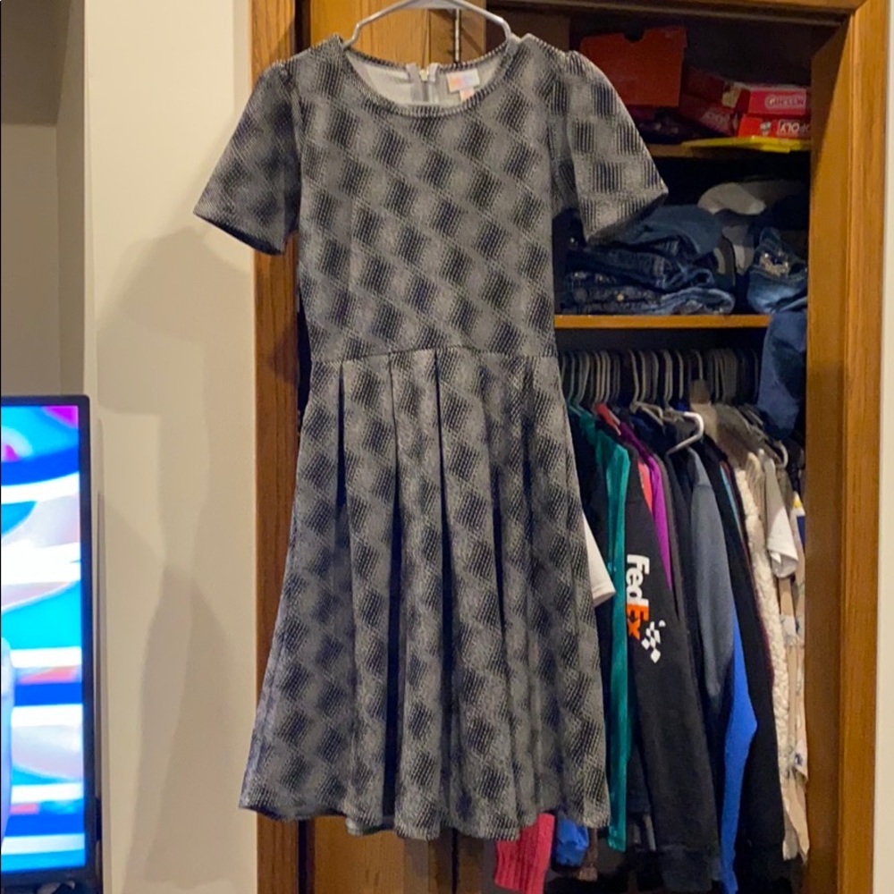 Dress - Picture 2 of 4